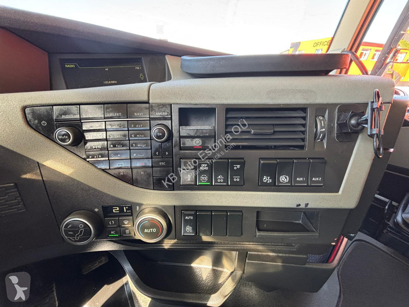 شاحنة Volvo 500 6x2 ThermoKing T-1200R / box...
