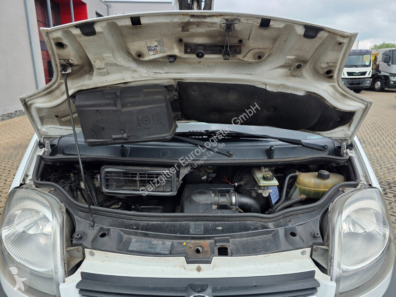 شاحنة Opel Vivaro 2.5 CDTI / Versalift ET-30-NE-XS