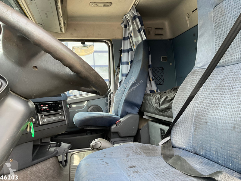 شاحنة Volvo 390 8x4 kolkenzuiger