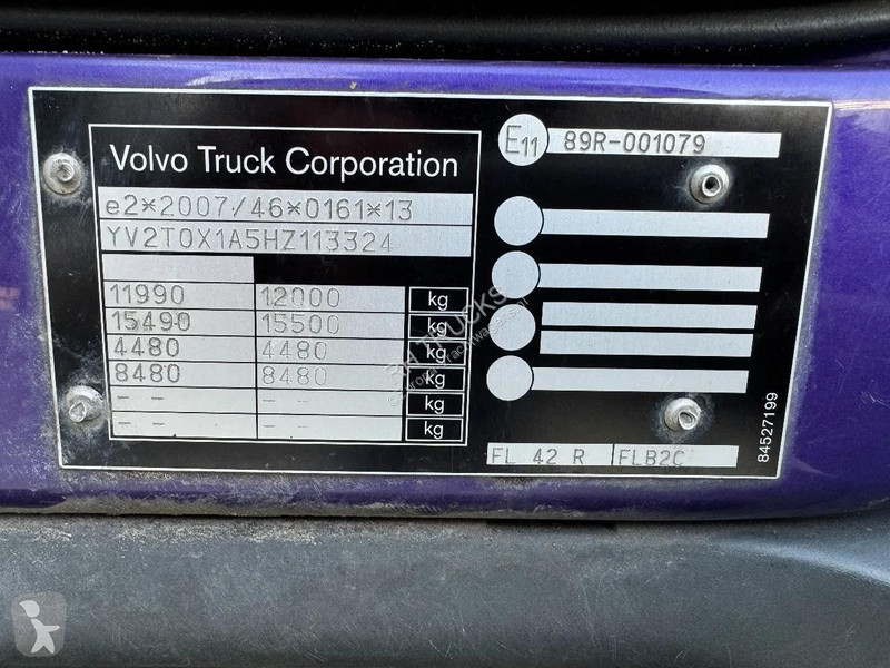 شاحنة Volvo 250 4X2 EURO 6 BOX DHOLLANDIA 1500 KG