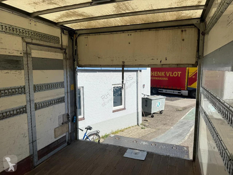 شاحنة Volvo 250 4X2 GESLOTEN BAK + KLEP