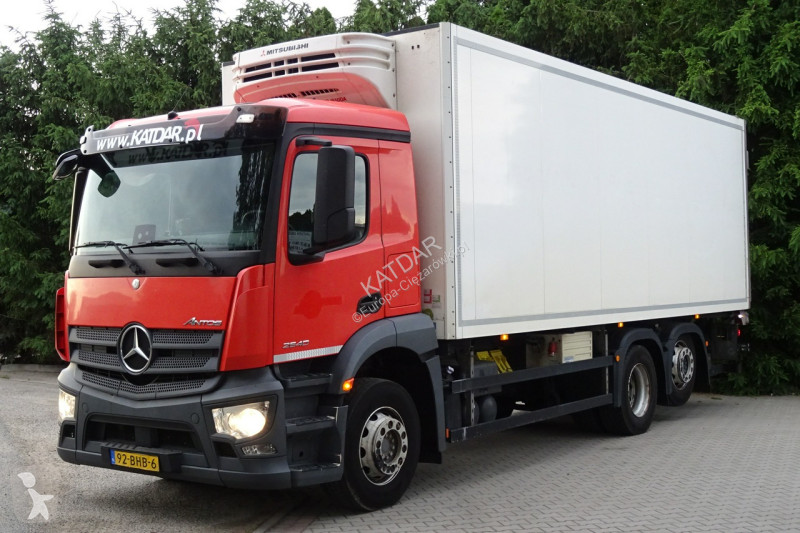 شاحنة Mercedes 2840 syp euro 6 kontener...