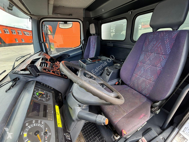 Camion Mercedes 818 4x2 PK 2900 / BOX L=3823