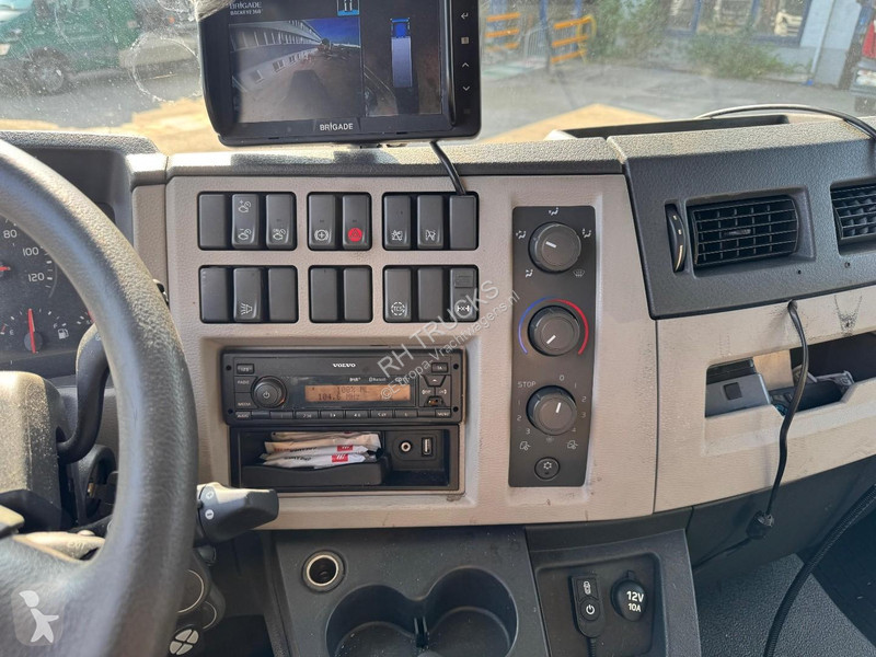 شاحنة Volvo EURO 6 - BOX 7,2 M - DHOLLANDIA...