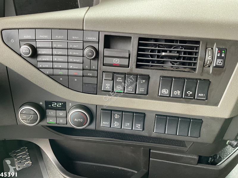 شاحنة Volvo 540 8x4 HMF 85 Tonmeter laadkraan +...