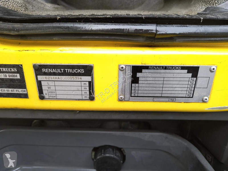 شاحنة Renault 270 DXI - 13500L FUEL / CARBURANT...