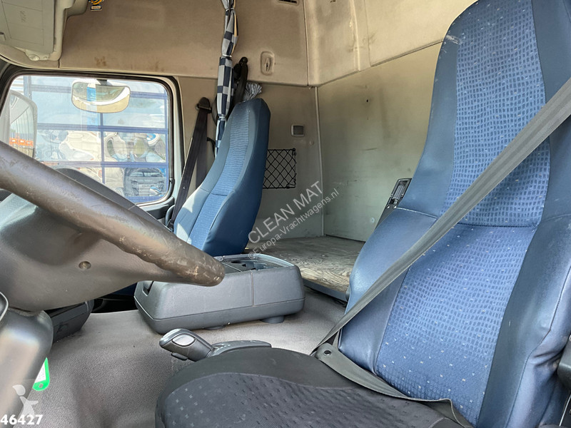شاحنة Volvo 480 8x4 Hiab 28 Tonmeter laadkraan