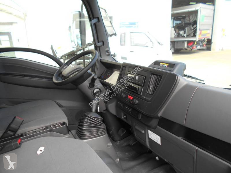 Грузовик Isuzu