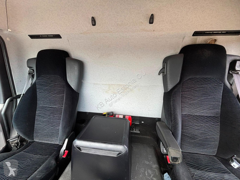 شاحنة Mercedes 1824 4x2 BOX L=7757 mm