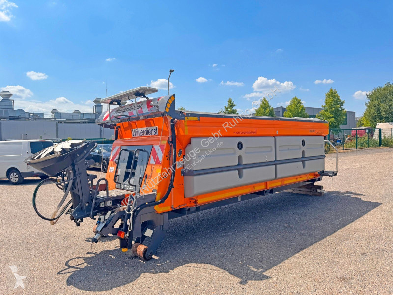 شاحنة  Abrollaufbau Salzstreuer Diesel Separat...