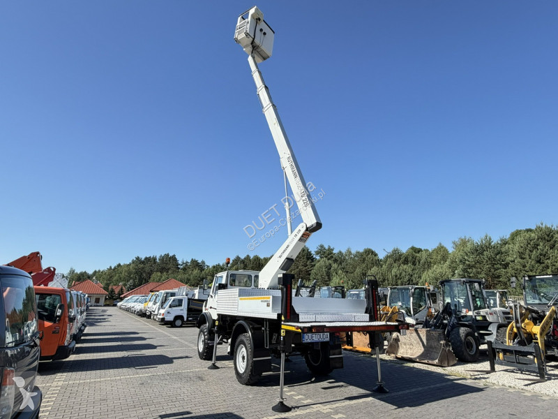 Camion Mercedes UNIMOG 437 4x4 Zwyżka RUTHMANN...