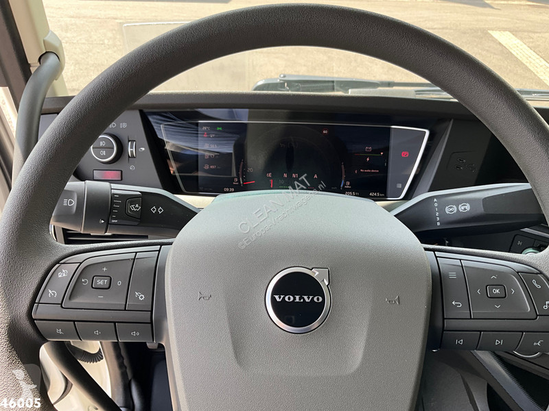 شاحنة Volvo 500 Euro 6 8x2 HMF 95 Tonmeter...