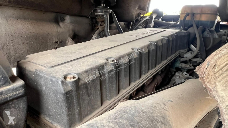 شاحنة Volvo 12420 (LAMES / STEEL SUSP. / BOITE...