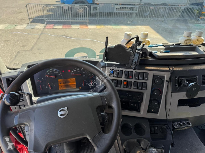 شاحنة Volvo 260 4X2 EURO 6 TOW TRUCK + REMOTE