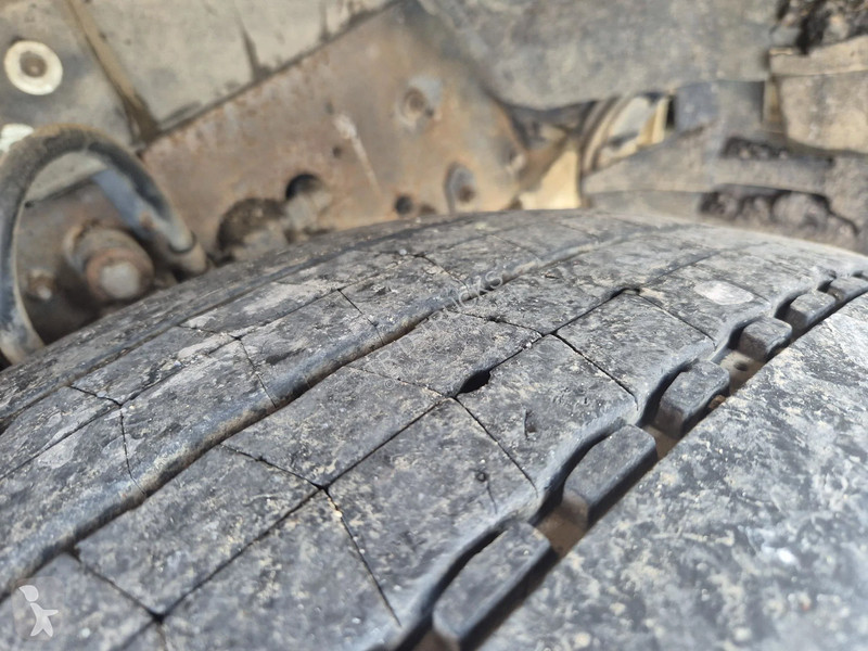 شاحنة Renault 440 PATA - SECMAIR CHIPSEALER 440...