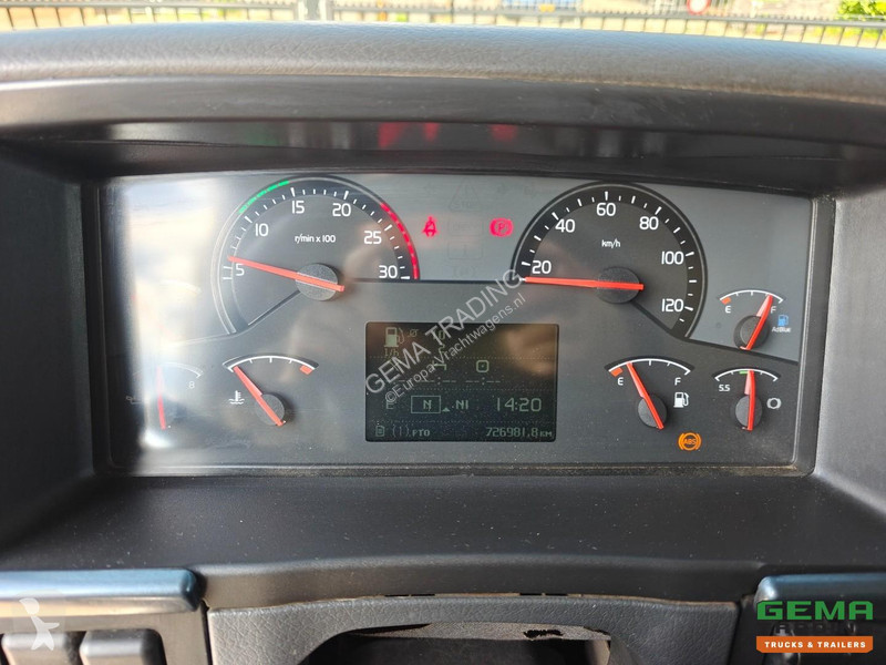 شاحنة Volvo 500 8x4/4 Sleeper Cab Euro5 - Hiab...