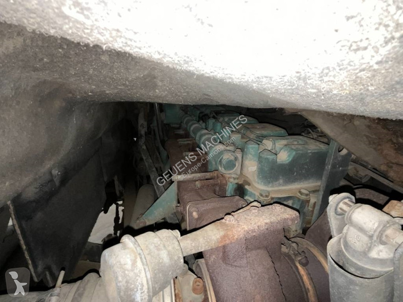 شاحنة Volvo 520 8X4
