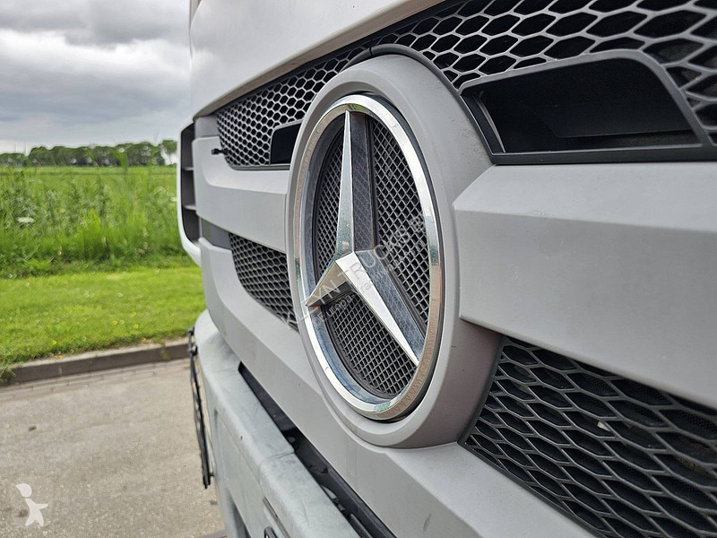 شاحنة Mercedes ACTROS MP3 6X4 HIAB 122B-2