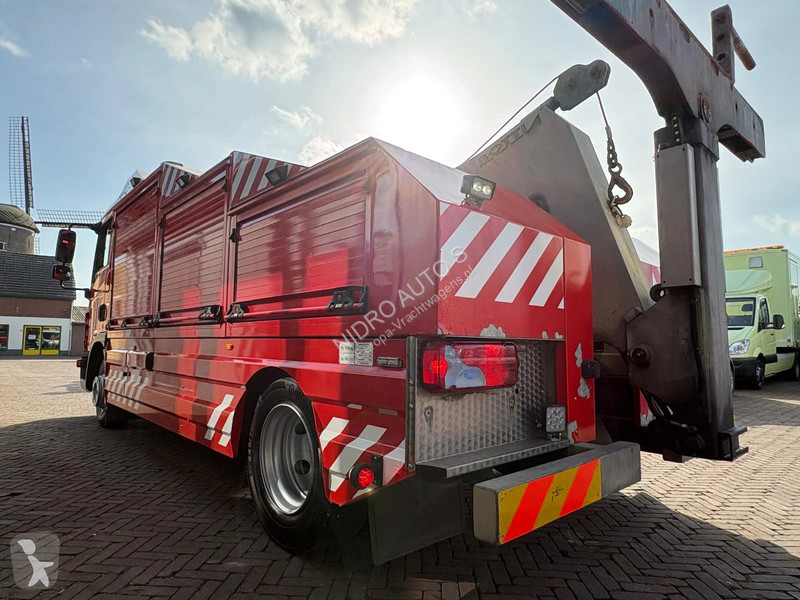 شاحنة MAN 8.220 8.220 TowTruck Abschlepwagen...