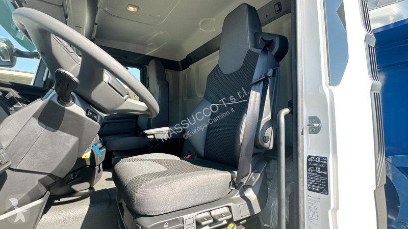شاحنة MAN TGS 33.520 6x4