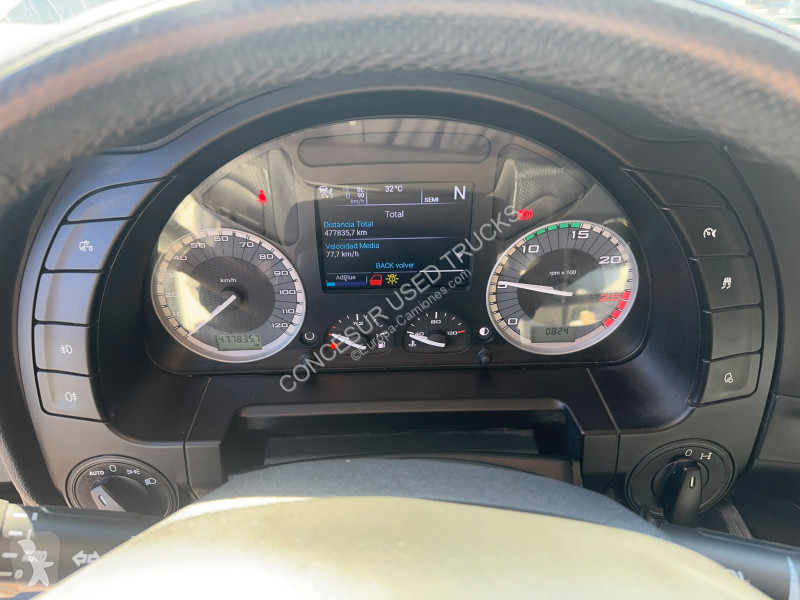 شاحنة Iveco S-Way AS440STP