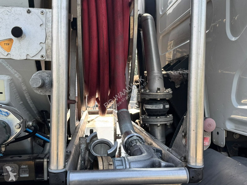 شاحنة Renault 380.26