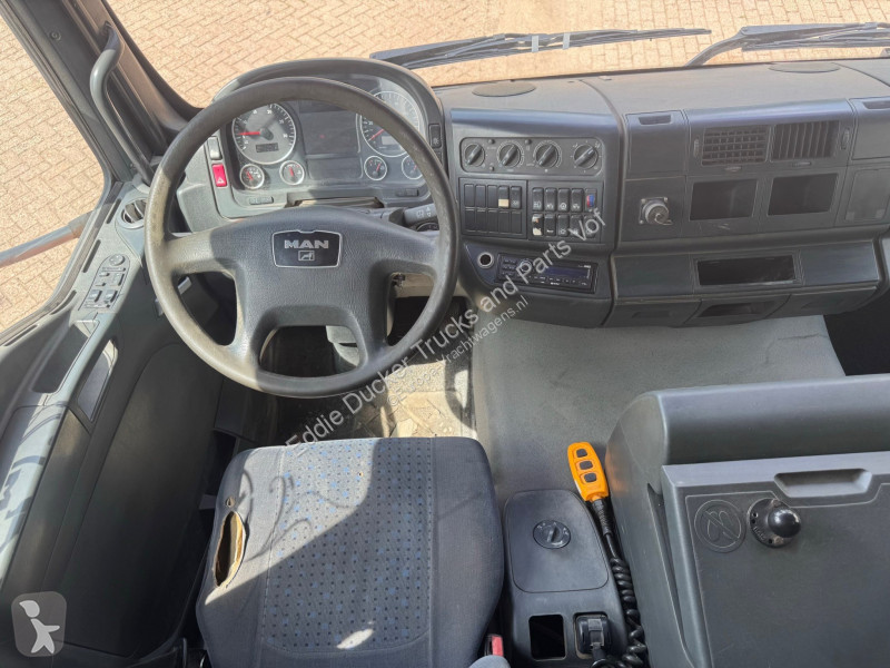 شاحنة MAN TGA 8X4 EURO 4 / STEEL SUSPENSION