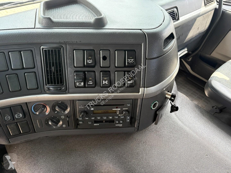 شاحنة Volvo 12380 + HMF 2220 K5 + 8X4 STEERING...