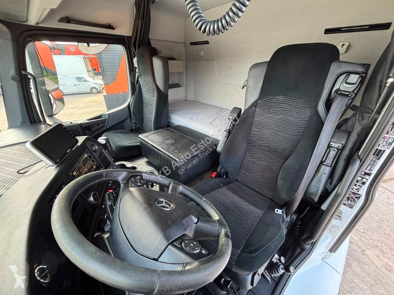 شاحنة Mercedes 2836 6x2 BOX L=5592 mm