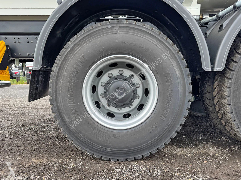 شاحنة MAN 33.400 BB CH Fuel Tank Truck (2 units)