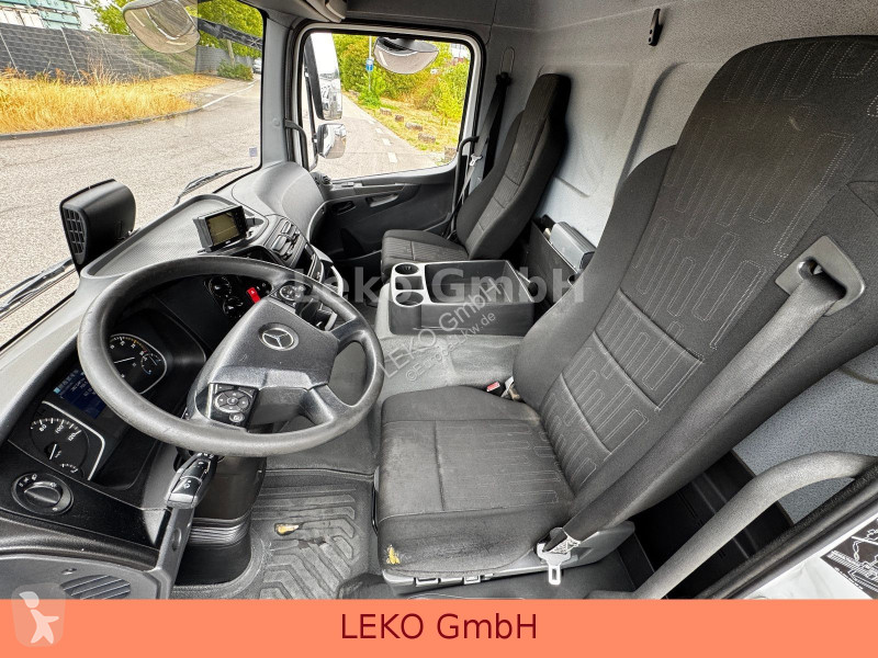 شاحنة Mercedes 1218 Mit Carrier Sp 1250Mt