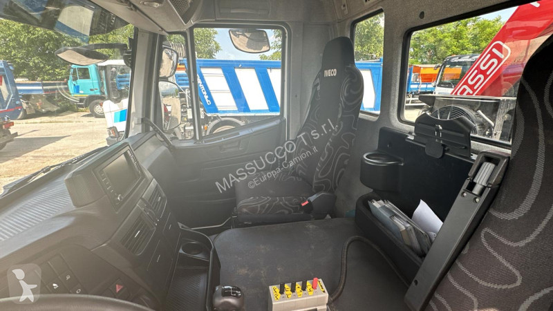 شاحنة Iveco 450 6x4