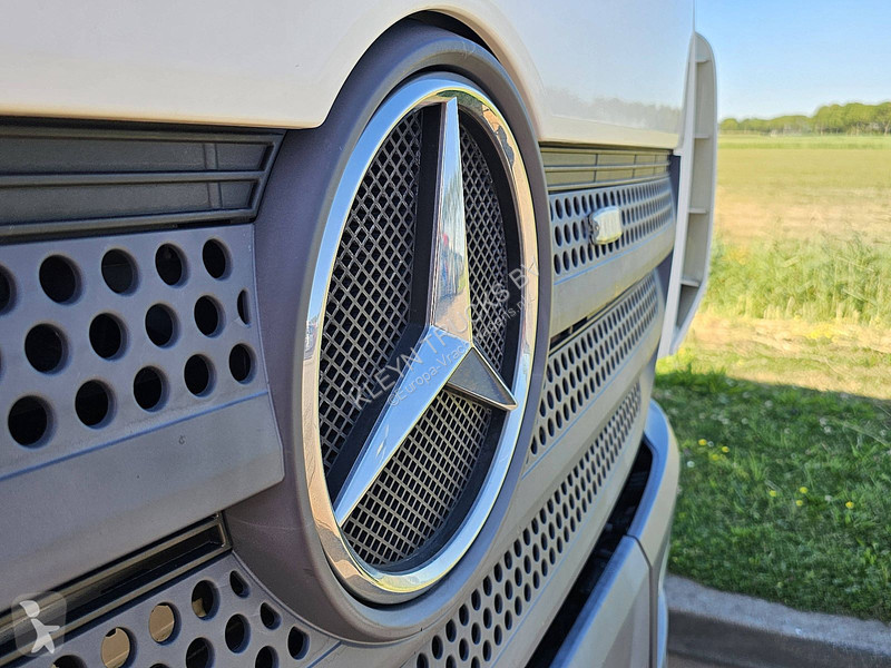 شاحنة Mercedes ATEGO 1221 PALFINGER ONLY127TKM