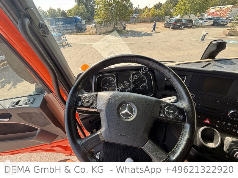 شاحنة Mercedes...