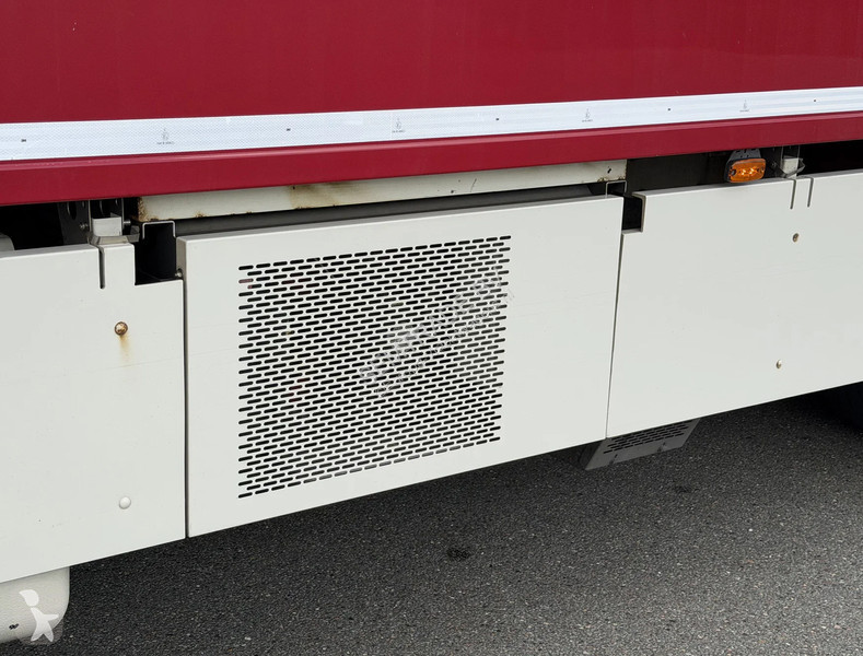 شاحنة Volvo 13500 I-PARK COOL CARRIER TRS...