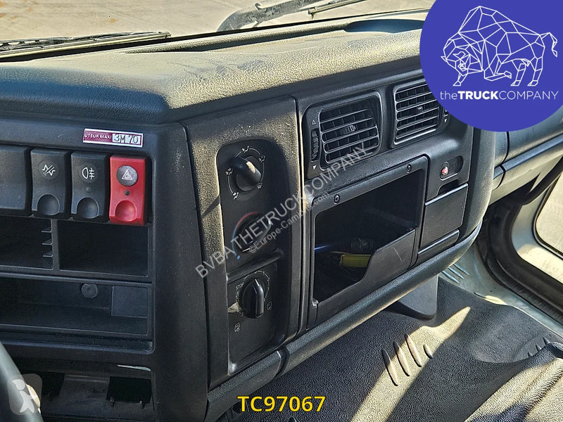 شاحنة Renault 300