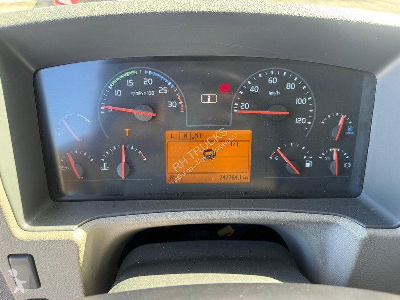 شاحنة Volvo 280 4X2 EURO 6 + DHOLLANDIA LIFT...