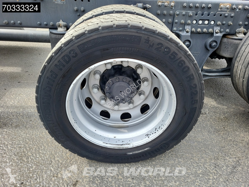 شاحنة Volvo 460  6X2 chassis Full Air...