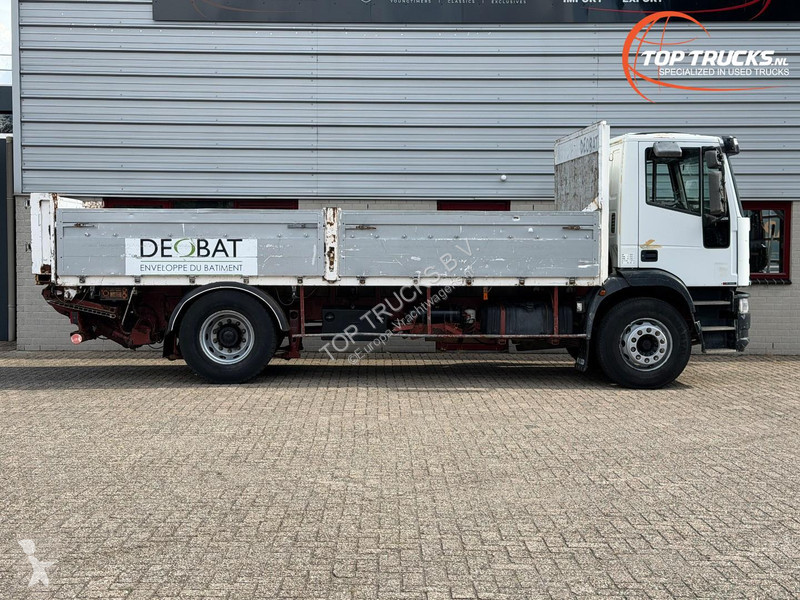 Camion Iveco 180 E28 Box truck - Tail lift - D...