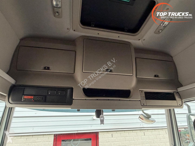 Camion DAF CF 340 FA DHollandia tail lift KG -...