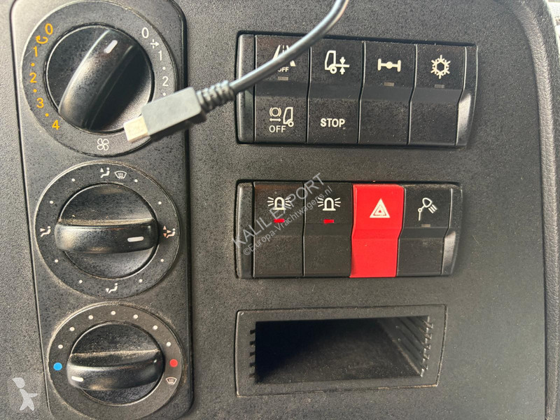 Camion Mercedes Chassis Cabine - Sleeping Cab -...