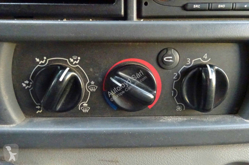 Véhicule utilitaire Renault MASTER 2,5 DCI 110...