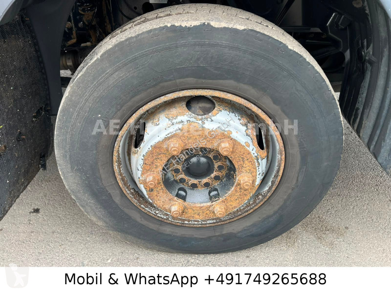 Vrachtwagen MAN 12.220 C BL...