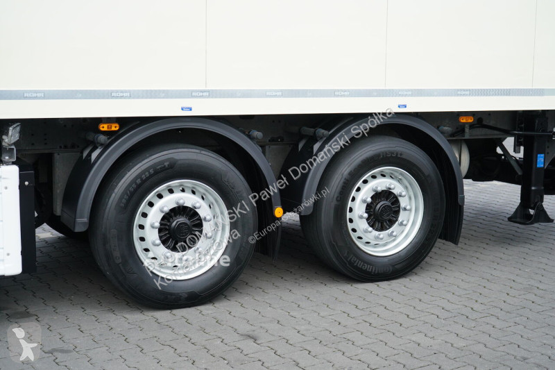 Vrachtwagen Mercedes / TANDEM