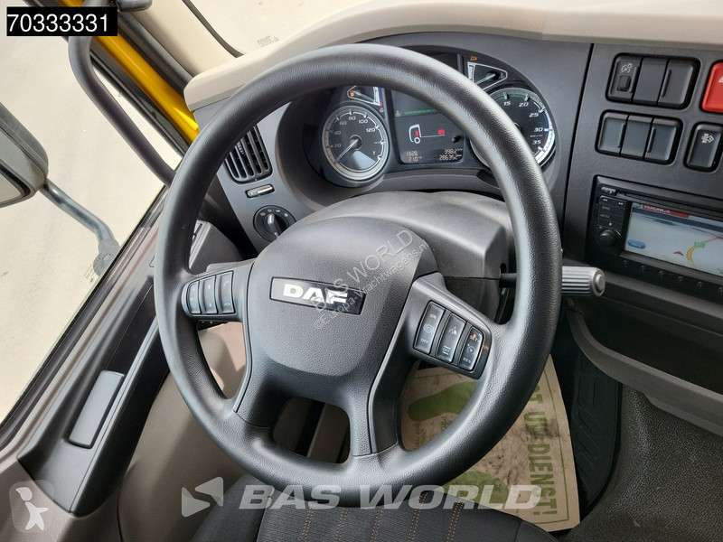 Vrachtwagen DAF LF 210 4X2 12tonner kg...