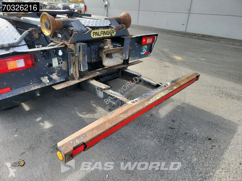 Camion Volvo 460  6X2 Palfinger T20...