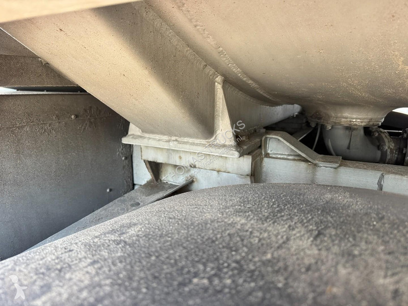 Vrachtwagen MAN 26.313, Fuel, 5 compartments,...