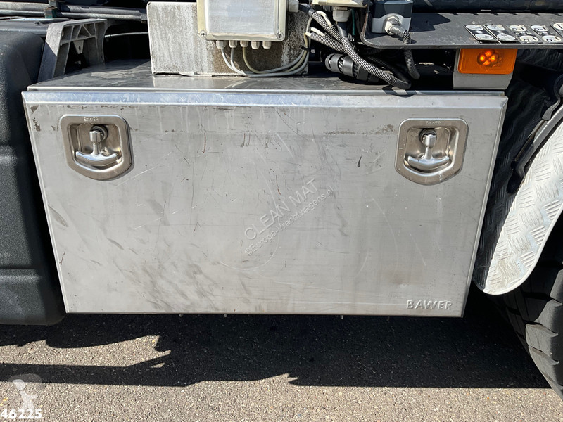 Camión Volvo 8x4 Hiab 28 Tonmeter laadkraan met...
