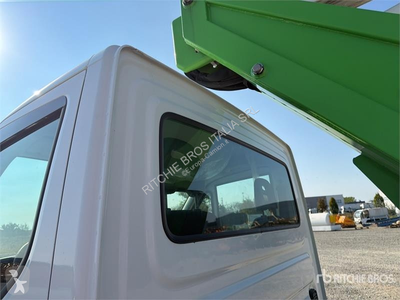 Camion Iveco 19-8,5 HQ 19 m on Iveco 35-140...