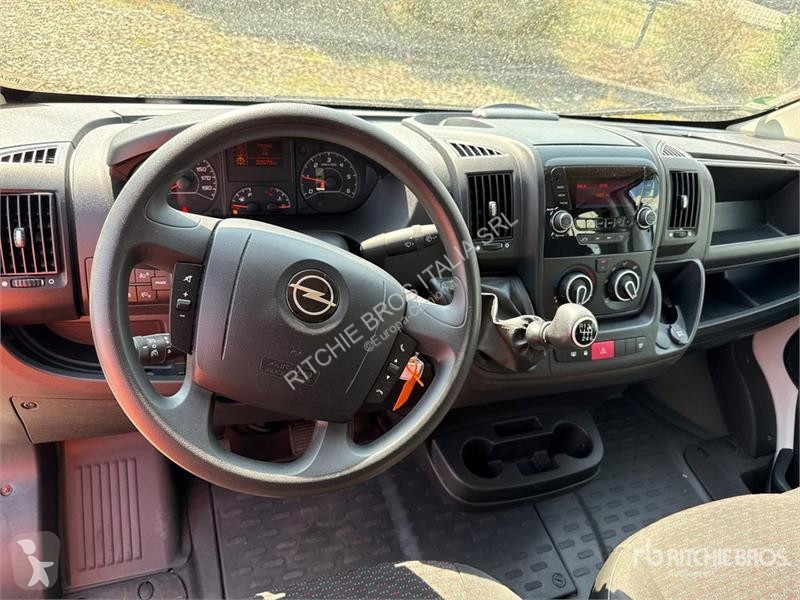 Camión Opel 2.2 103 KW DOKA PR L3 Crew Cab...